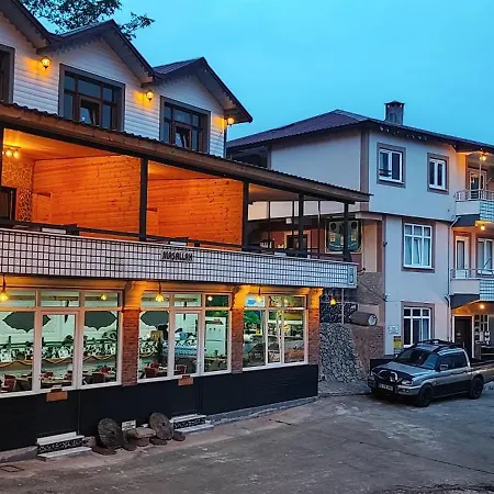 Yesilkoey Apartment Camlihemsin